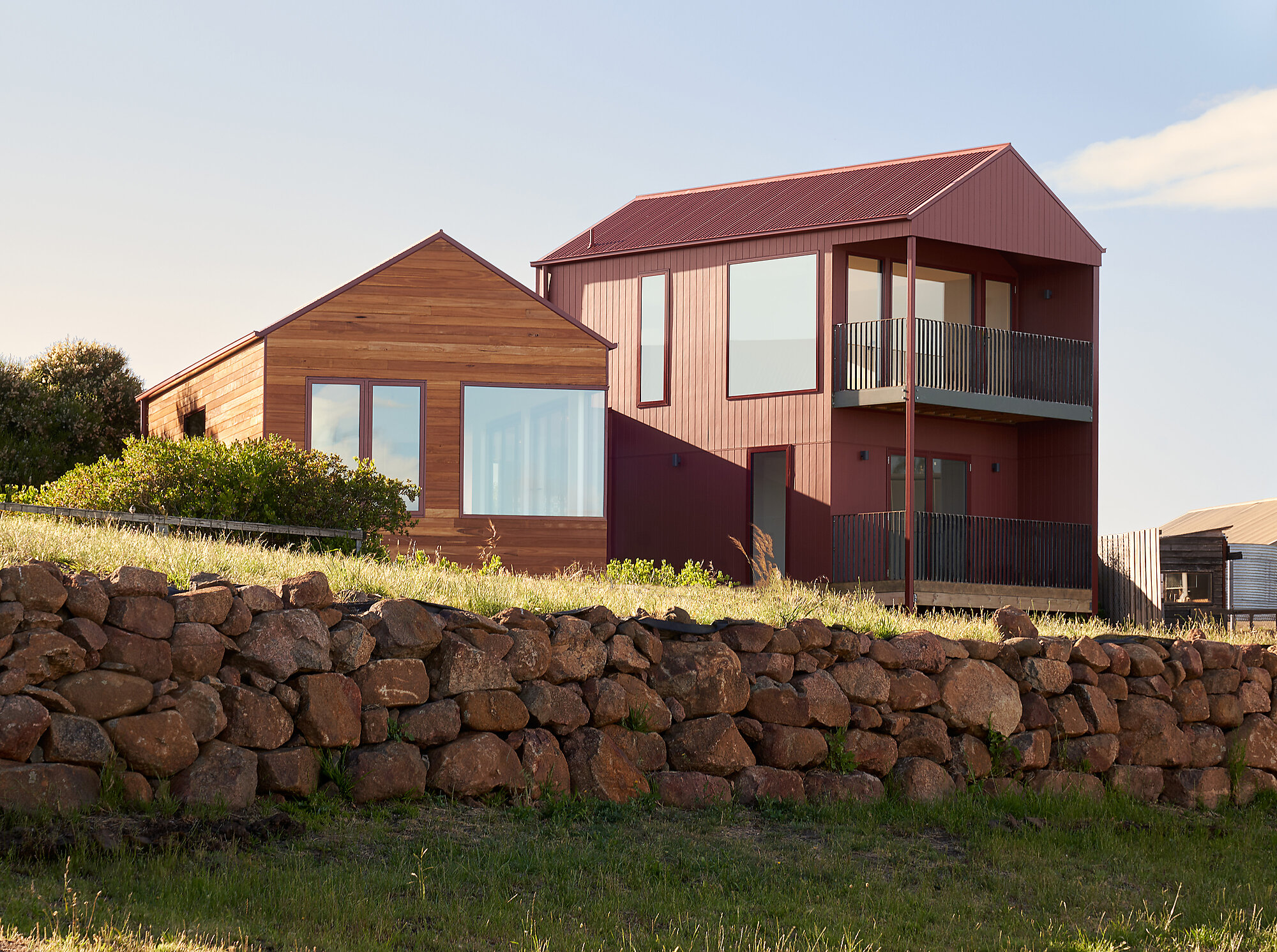 Interior photograph of House in Tasmania (Big Red) by Max Combi
